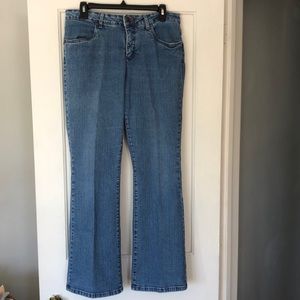 Smith’s jeans. Size 12 high rise women’s distressed wide leg. 4 pocket.‎ EUC